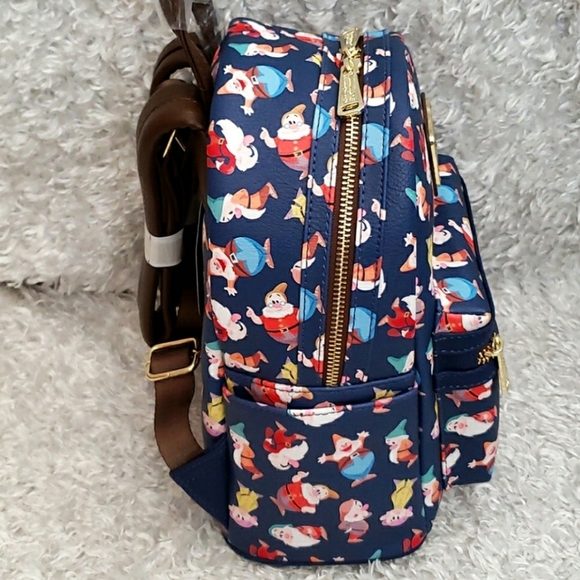 NWT Loungefly Snow White Seven Dwafts Mini Backpack - Picture 2 of 10